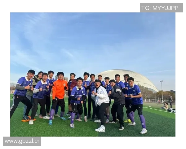 足球岁月中的梦想与坚持追寻绿茵场上的激情与荣耀